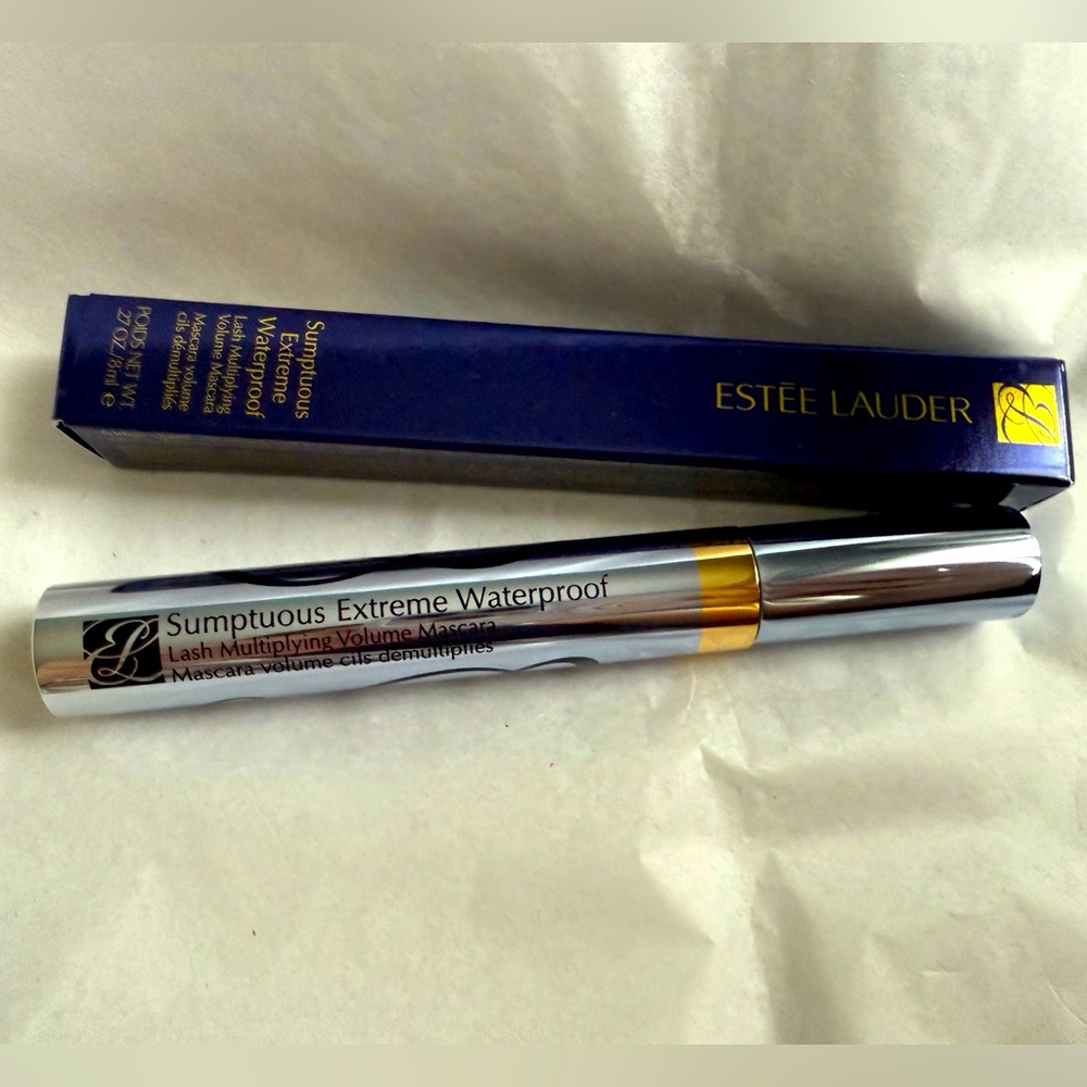 Estee Lauder Extreme Waterproof Mascara in Sumptuous Extreme Black